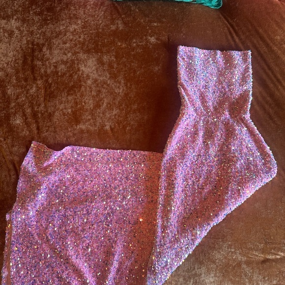 Lucy in the Sky Pink Velvet Sequin Dress - Picture 4 of 11